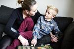 Fortrydelse. »Lægerne oplyste mig ikke om, at antibiotika kunne have konsekvenser«, siger 32-årige Katja Richter Olsen, som fortryder at have givet antibiotika til sin søn. 