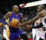 32.000. Los Angeles Lakers' guard, Kobe Bryant, satte en milepæl på vejen mod en sjælden sejr til Lakers. 