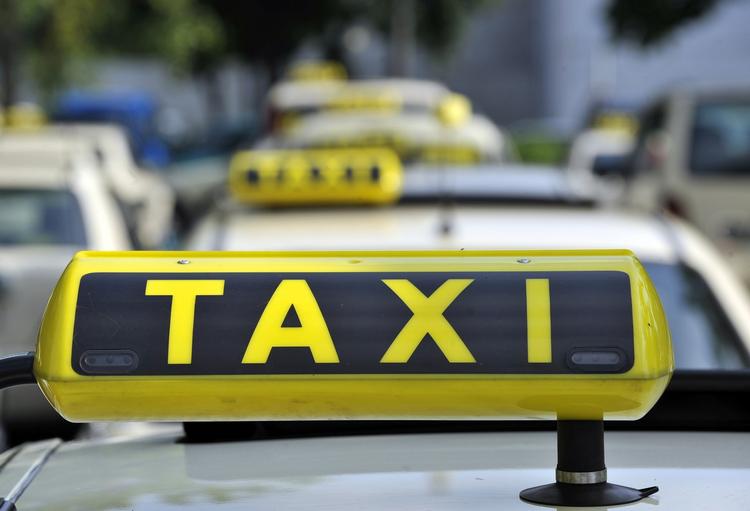 Hyrevogne. Et nyt amerikansk koncept, der lader folk bestille skilteløse taxaer over nettet, kommer til København i dag. 