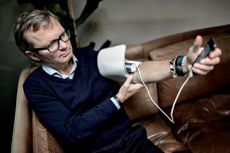 Opmålt. Væksten inden for gadgets, der måler og overvåger helbred og fysiske præstationer, spås langtfra at være slut, blandt andet fordi de kan spare tid. 