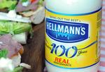 Verdens næststørste fødevareselskab, Mayo Unilever, er involveret i en principiel retssag mod nystartede Hampton Creek. Sagen handler om definitionen af mayonnaise. 