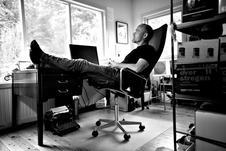 MODSTAND. Peter Øvig Knudsen blev ikke ligefrem mødt af skulderklap, da han luftede ideen om at skrive en bog om BZ-miljøet. Men bogen bliver nu en realitet. 