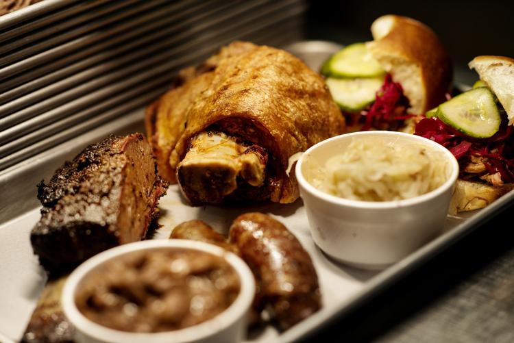 Barbie. Her serveres der amerikansk BBQ, som imponerede Politikens madanmelder. 