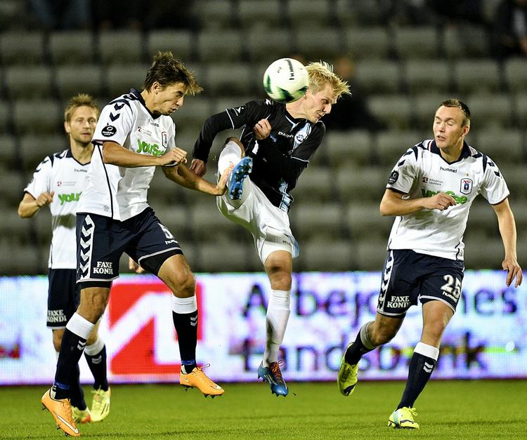 Pokalopgør. AGF - Sønderjyske spillede 5-6 i Aarhus. 