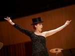 Voilà! Patricia Petibon tog fusen på alt og alle, da hun sang franske sange i Aarhus onsdag aften på sin vej mod København. Foto: Hans Christian Jacobsen 