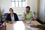 Succeshistorie. Her ses et billede fra et gruppemøde i Senior Erhverv i 2007. Beskæftigelsesminister Henrik Dam Kristensen kalder organisationens indsats for »dybt imponerende«. 