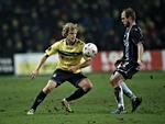 farlig. Brøndbys Teemu Pukki (tv) kom frem til flere chancer i opgøret mod Sønderjyske. 