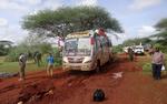 Bussen. 60 personer var på vej til Nairobi med bussen, da de blev vinket ind af bevæbnede mænd fra terrorgruppen al-Shabaab 