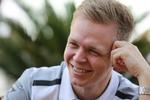 Tilfreds? Kevin Magnussen sluttede som en samlet nummer 11 i sin debutsæson, hvor han udmærkede sig ved at være en af fire kørere, der gennemførte 18 af de 19 grandprixer. De øvrige var holdkammeraten Jenson Button, Kimi Raikkönen (Ferrari) og Valtteri Bottas (Williams). 