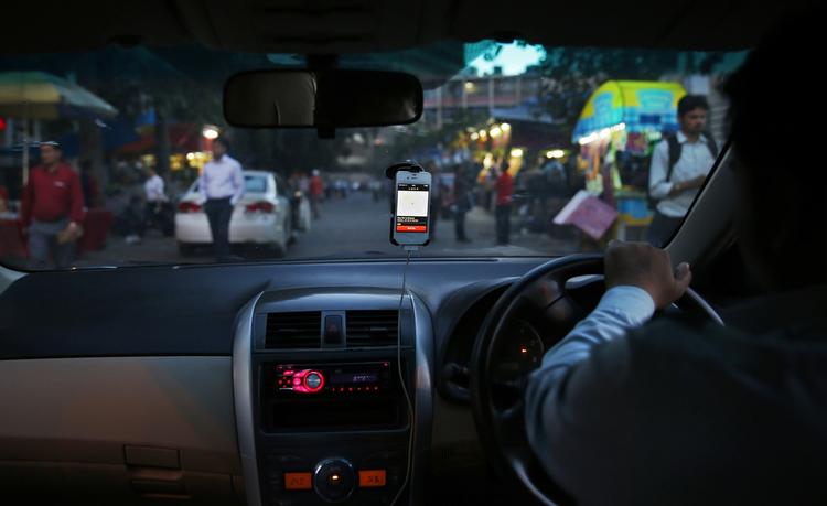SKAT. Danskere skal ifølge en skatteekspert betale skat, hvis personen tjener penge gennem taxaappen Uber. 