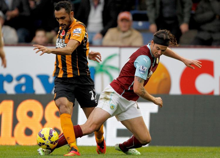 langdistanceløber. Burnleys George Boyd (th) i kampen mod Burnley, hvor midtbanespilleren som sædvanlig dækkede en masse af grønsværen. 