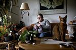 NYT. Lone Bach er glad for at have fået et handikaphus i Frederiksværk efter, at hun måtte sælge drømmehuset i Frederiksværk. 