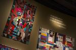 quilt. Foruden Bill Cosbys samling af afroamerikansk kunst kan man også opleve et quilttæppe, som hans datter har fremstillet, og læse citater af skuespilleren, hvor han hylder familielivet. 
