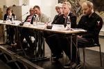 Talks. Her ses paneldeltagerne. Yderst til venstre er det ordstyrer Louise Folker, og herefter Allan Holmgren, Mikkel Krause Frantzen, Christel Wiinblad, Henrik Day Poulsen og Jesper Sternberg. 