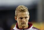 korsbånd. Uheldige Nicolai Boilesen ser ud til at have pådraget sig en korsbåndsskade efter en voldsom tackling mod PSG. 