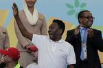 FRISK. I juli var Pele på stadion til VM-finalen, men nu er han blevet opereret for nyresten. 