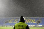 himmel-og-hav. Tung regn gjorde banen i Estoril umulig at spille på torsdag aften. 