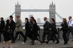diversitet. Der er forskel på briter, og forskellen er vokset, når man ser på indkomsterne. De bedste betalte er direktører i toppen, af mediebranchen, marketingsbranchen og teleindustrien. 