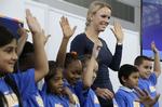 turneringspremiere. Caroline Wozniacki mødtes med en gruppe skolebørn fra New York, før danskeren skulle løbe maraton i begyndelsen af november. 