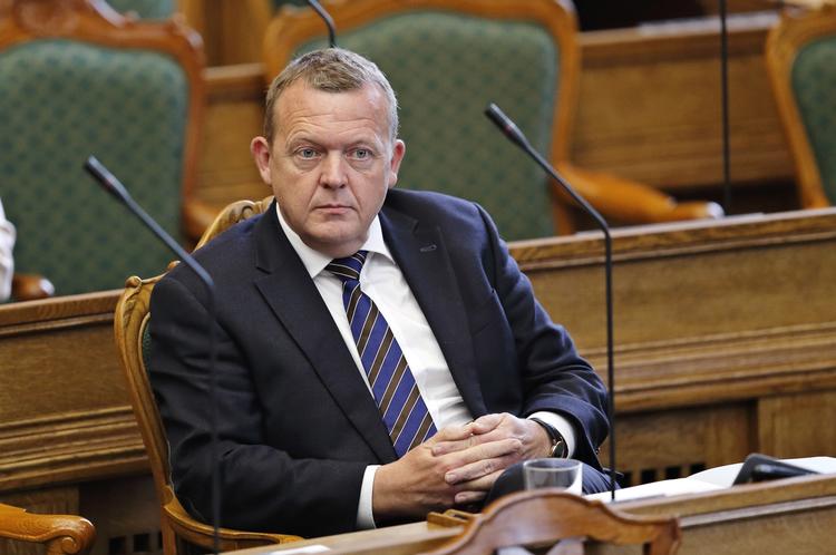 'LLR'. Bogen om Lars Løkke kan med al sandsynlighed ramme Venstre som parti hårdere end det direkte rammer Lars Løkke Rasmussen. 