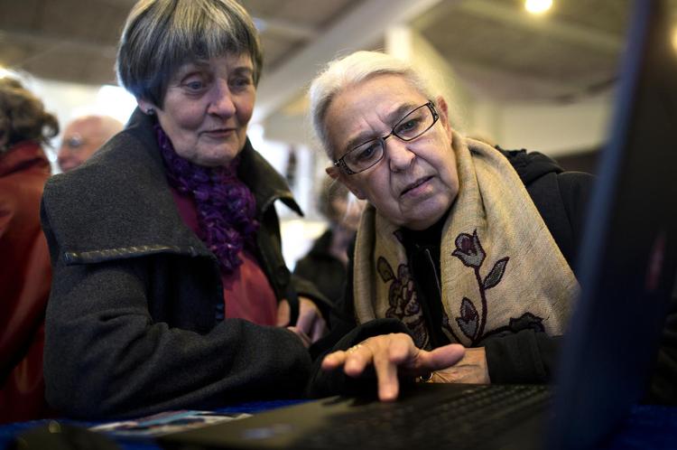 digitalisering. Fra 1. december er det obligatorisk at søge alt fra boligstøtte og førtidspension til byggetilladelse og skilsmisse digitalt. 