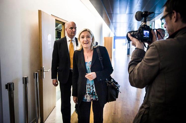 stemmesluger. Marine Le Pen bliver mere og mere populær blandt franske vælgere og satser hårdt på regionalvalg til foråret. 