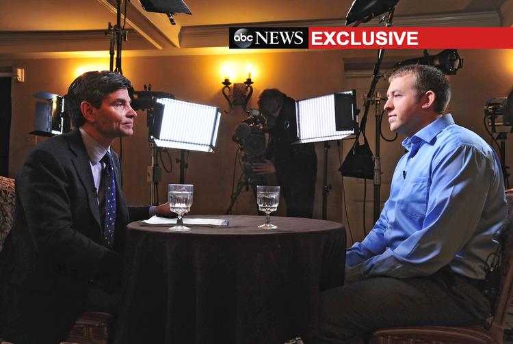 USA. Politimanden Darren Wilson gav sit første interview i sagen om drabet på Michael Brown til George Stephanopoulos fra ABC News. 
