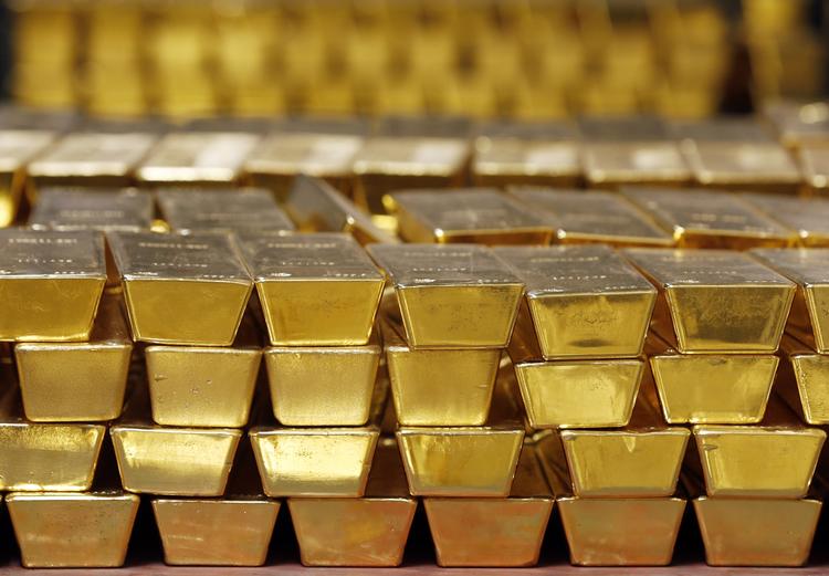 Guld. Den årlige produktion af ædelmetallet guld i alverdens guldminer er omkring 2500 ton. 