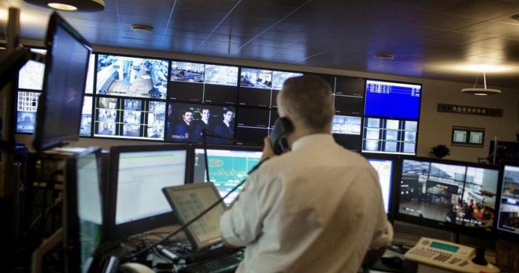 opsyn. Stort set alle kroge af lufthavnen i Kastrup overvåges af de mange kameraer. Og det sker døgnet rundt. 