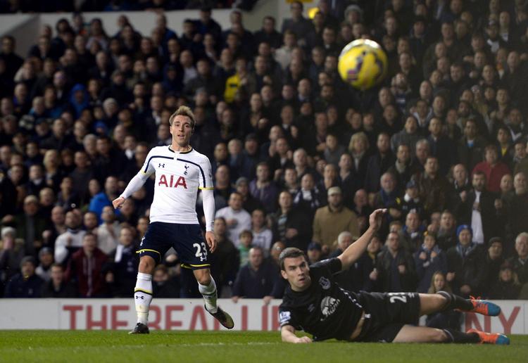Udligning. Eriksen scorede fra spids vinkel i 2-1-sejren over Everton. 