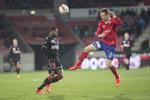 Superligaprofil. FC Midtjyllands kantspiller Pione Sisto i duel med FC Vestsjællands Michael Christensen. 