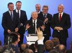 Politikerfamilie. Jaroslaw Kaczynski har tidligere været ministerpræsident, og hans afdøde bror var præsident. 