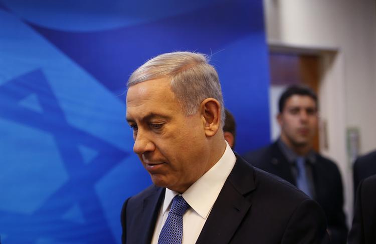 Regeringskrise. Israels premierminister Benjamin Netanyahu har i dag fyret to ministre og bebudet, at han vil udskrive valg. 