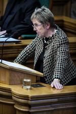 I ILDEN. I fire timer blev Kulturminister Marianne Jelved (R) på forskellig vis angrebet for sin politik omkring lukningen af DR Underholdnings Orkester. 