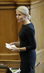 Spørgetime. Ud fra udskrifterne fra de første 16 afholdte spørgetimer har Olfert Rahbek undersøgt, hvor ofte Thorning, Løkke og Thulesen bruger politiske floskler. 