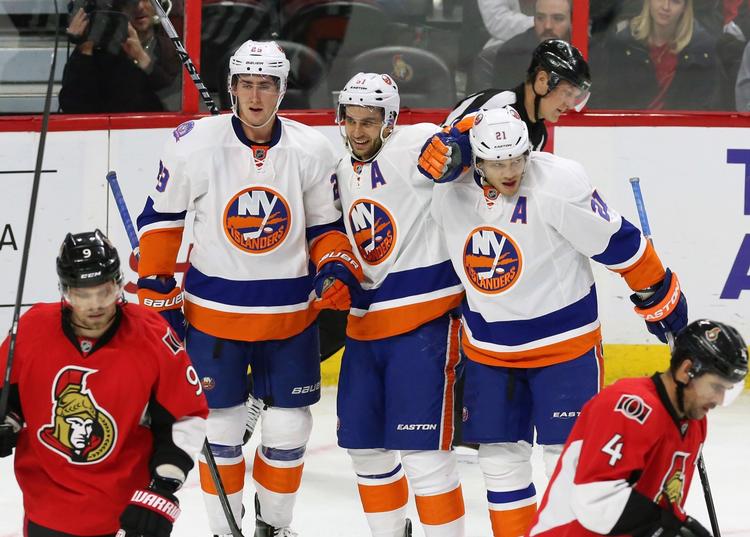 stime. Frans Nielsen (midt) fejrer en scoring med holdkammeraterne i den 19. sejr i 26 kampe. 
