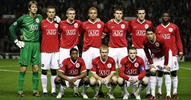 Hotelåbning. Det Ryan Giggs og Gary Neville, tidligere topspillere hos Manchester United, der nu kan kalde sig hotelejere. 