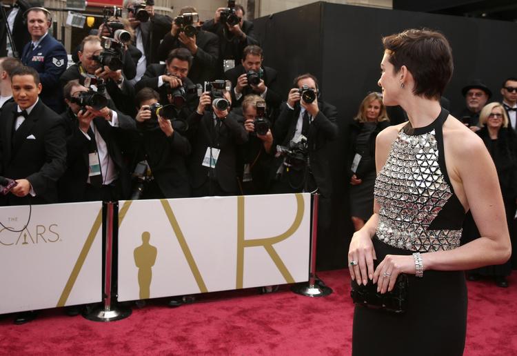 Had. Underholdningssitet Buzzfeed grunde til at hade Anne Hathaway er bl.a. "Hendes ansigt" og "Hun ser dum ud". 