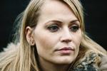 depressiv. Annette Søgaard måtte til lægen 10 gange, før hun fik diagnosen svær depression. I dag er hun i behandling og har det meget bedre. 