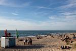 Betaling. Sommer på Tisvilde strand. Næste år kan det koste penge at parkere ved stranden, hvis Naturstyrelsen får gennemført sine planer. 