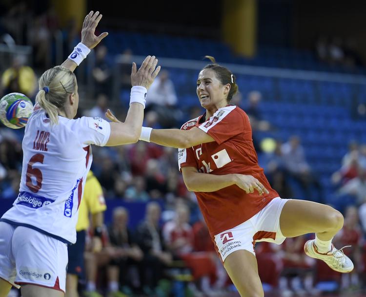 27-21. Danmark fik stryg af Norge og ser ikke ud til at komme i spil til kampen om EM-guldet. 
