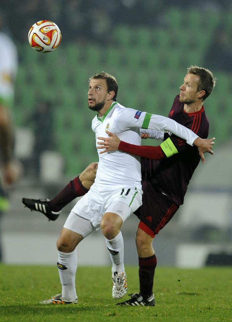videre. Et middelmådigt Rio Ave-mandskab havde mere end godt fat i et meget ringe AaB-hold i kampen i Portugal. 