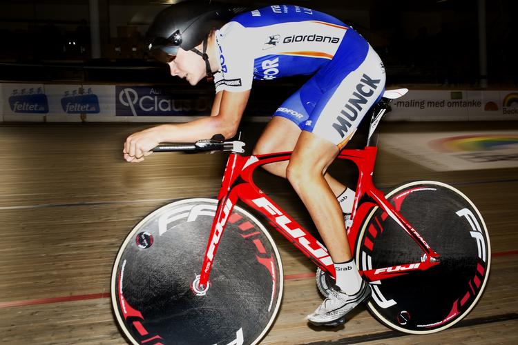 Klasse. Casper Folsach indhentede sin modstander i 4 km-finalen. 