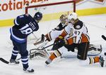 NÆSTBEDST. De mange redninger gjorde målmanden Frederik Andersen til Anaheims næstbedste i kampen mod Winnipeg. 
