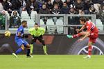 1-1. Udligningen, der kostede Juventus rekorden, blev sparket ind af Manolo Gabbiadini. 