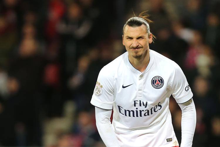 GRIMASSE. Zlatan Ibrahimovic formåede ikke at udligne til 1-1 på sin store mulighed, som den danske Guingamp-målmand Jonas Lössl flot klarede. 