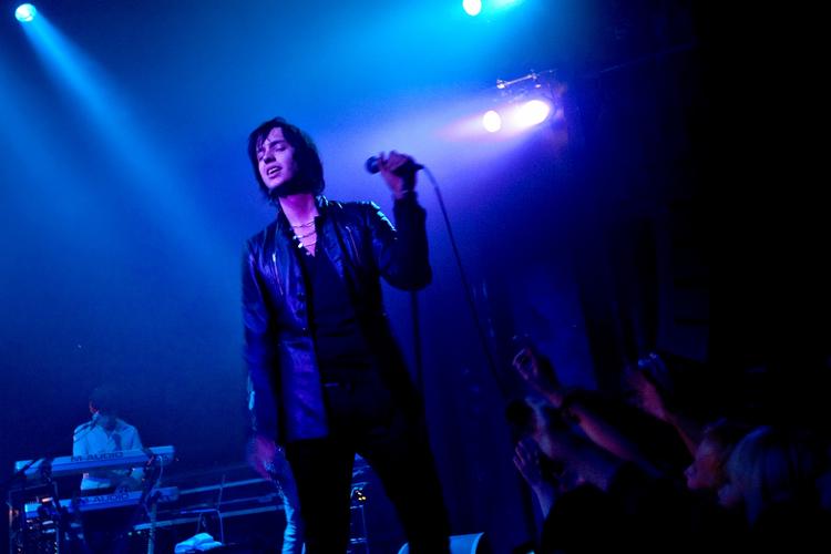 Live. Koncert med Julias Casablancas i Vega i København 2009. 