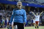 Verdensklasse. Sandra Toft holdt niveau hele kampen igennem og det irriterede de lokale fans. 