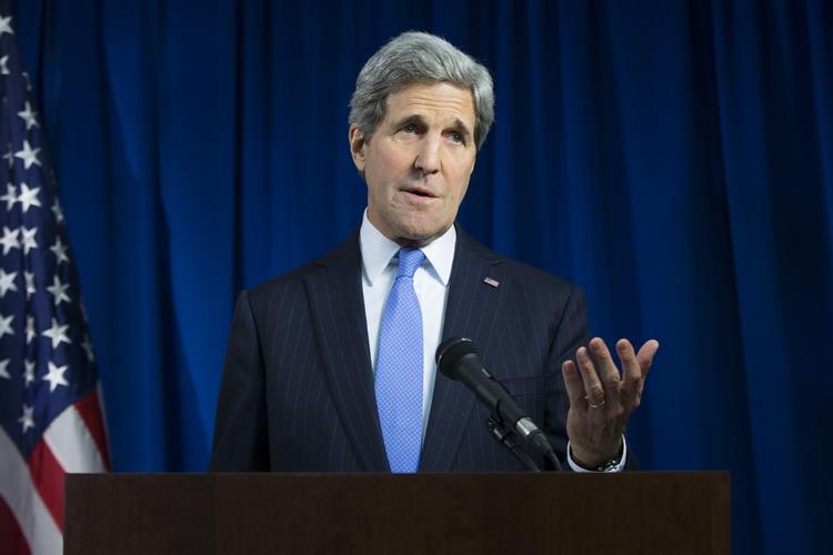 John Kerry, USA's udenrigsminister, er i London. 