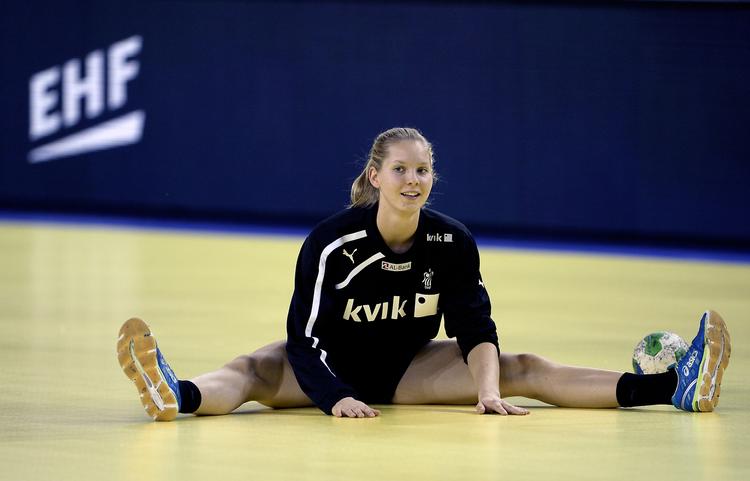 Debut. Mette Tranborg står som 18-årig foran karrierens foreløbige kulmination. 